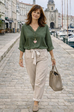 Charger l'image dans la galerie, PANTALON CEINTURE FLEURIT

