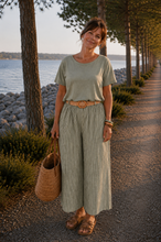 Charger l'image dans la galerie, PANTALON FLUIDE A RAYURES + CEINTURE
